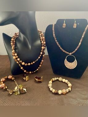Brown wooden beaded with pendant & coppe, bronze necklaces, bracelets & earrings